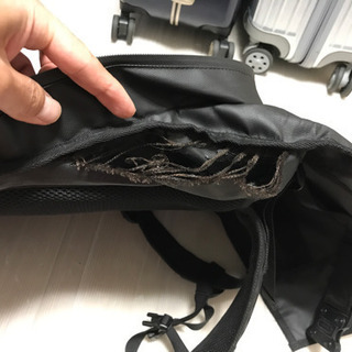 値下げっす！大きなリュック　破れあり！の画像
