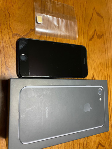 iPhone7 ブラック　128GB au