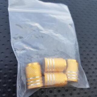 【更に値下げ】【新品未使用】車タイヤ シボレーロゴ エアバルブキャップ 4個の画像