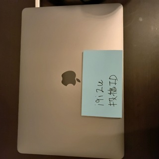 2016年製MBP 13インチ売ります。