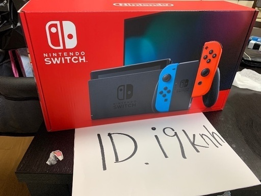 任天堂　Switch ネオン　新型