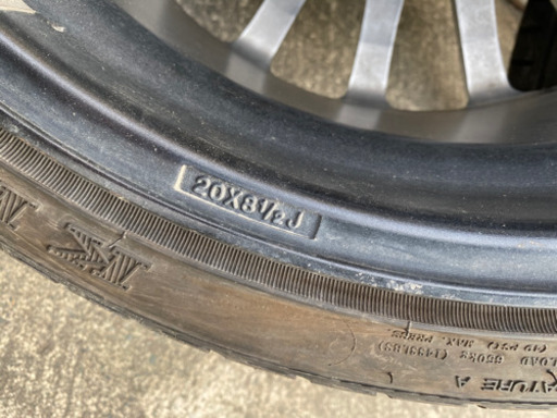 カールソン　20インチ　8.5J+40 4本通し　タイヤ225/35