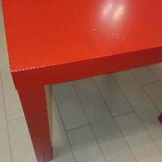IKEA スクエアテーブル 小さい子向け？？の画像