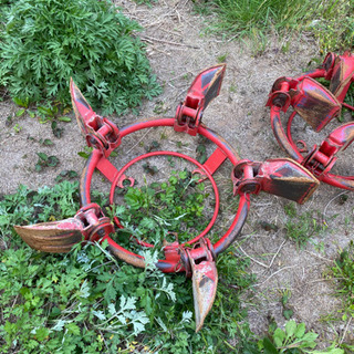 トラクター用鉄車輪の画像