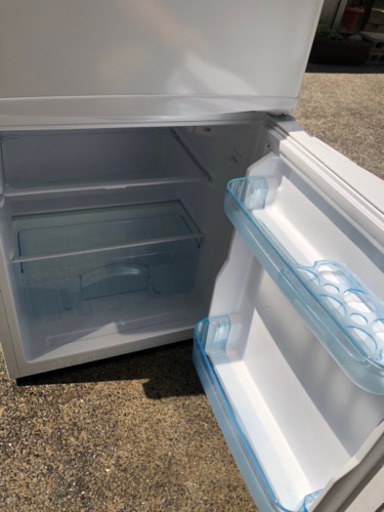 【2018年製】ベステック BESTEK 冷凍冷蔵庫 直冷式 85L 右開き BTMF211