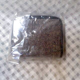 新品未開封　person's for person's　二つ折り　財布　パーソンズ　黒　ブラック　ファスナー　白　ホワイトの画像