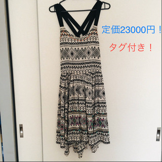 ビーズのついた可愛いワンピース