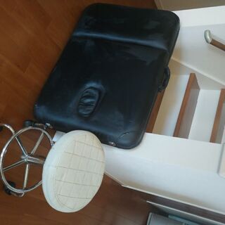 施術用折りたたみベッド　＆　イス