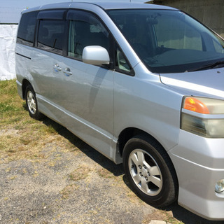 14年式 トヨタ ヴォクシー 低走行 車検ありの画像