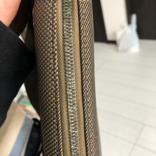 ルイ・ヴィトン（Louis Vuitton Malletier）斜め掛け財布の画像