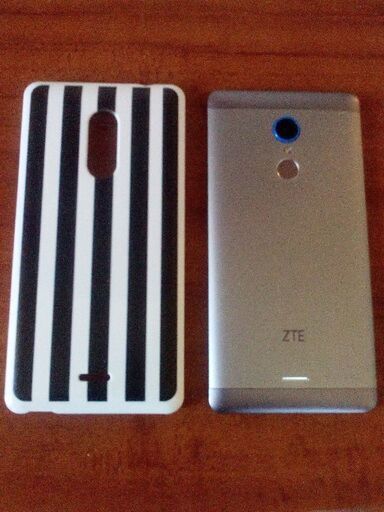 ＺＴＥ　v580　CIMフリースマホ使用1ヶ月