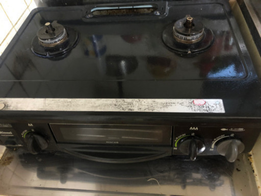 ガスコンロ、ライト、