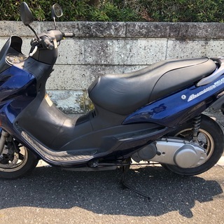軽量コンパクトですが高速も乗れますアヴェニス150 シグナス PCX NMAXよりもAvenis150の画像