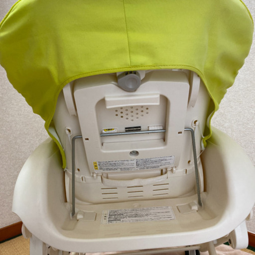コンビ　ネムリラ　ハイローチェア　手動タイプ