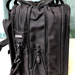 TUMI ビジネスバックの画像