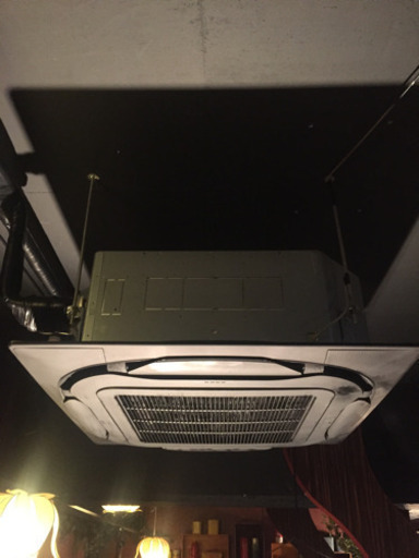 エアコン！！ダイキン業務用埋め込みカセット型エアコン！！大幅値下げ！！
