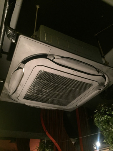 エアコン！！ダイキン業務用埋め込みカセット型エアコン！！大幅値下げ！！