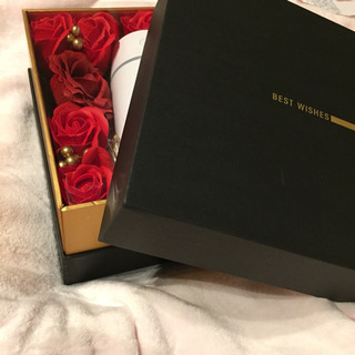 ソープフラワー 加湿器つき ライトアップ可能 LEDつき 母の日 記念日 ロマンチック 薔薇 ギフトボックスの画像