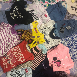 大量の子供服
