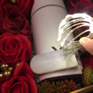 ソープフラワー 加湿器つき ライトアップ可能 LEDつき 母の日 記念日 ロマンチック 薔薇 ギフトボックスの画像