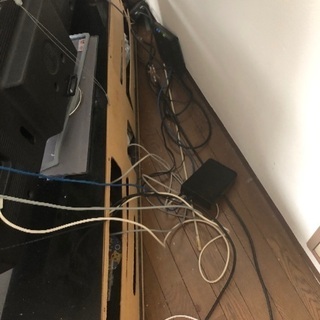 売ります。50インチ用テレビ台（キャスター付き）の画像