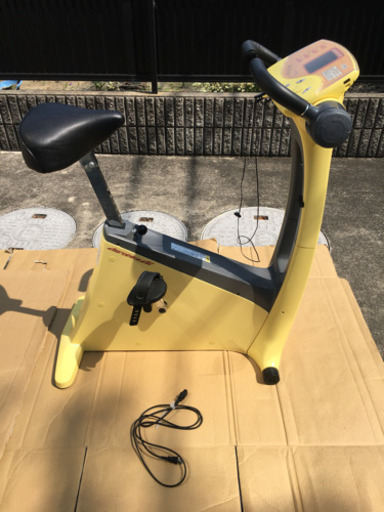 ◆Combi◆ Wellness コンビ ウェルネス    エアロバイク ■ai■ イエロー ★動作◯