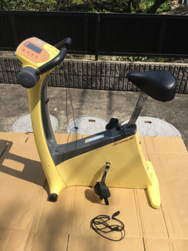 ◆Combi◆ Wellness コンビ ウェルネス    エアロバイク ■ai■ イエロー ★動作◯