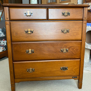 Koizumi の中古ローチェスト　