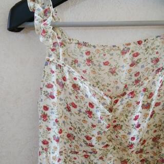 シフォンキャミソール　クリーム？の画像