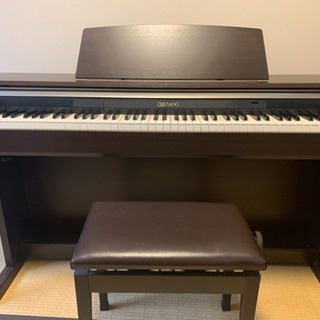 電子ピアノ　CASIO 