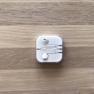 値下げ 初代iPhone SE 用　イアフォン　１個　新品未開封の画像