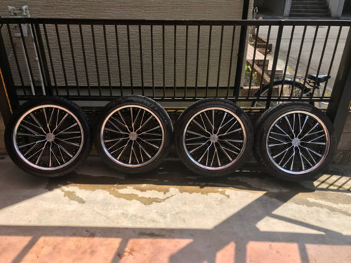 ２０インチアルミタイヤセット