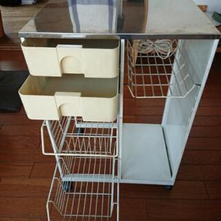 キッチンワゴンの画像