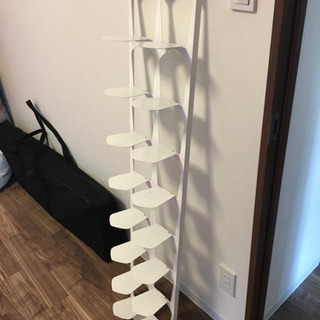 金属製シューズスタンドの画像