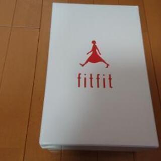 fitfitのオープントゥのサンダル(新品)ですの画像
