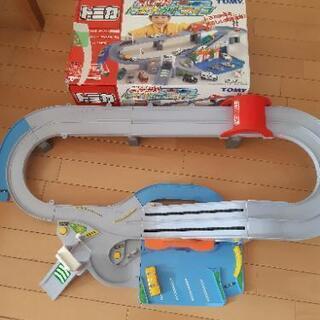 トミカ高速道路にぎやかドライブ