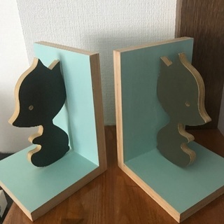 ブックスタンド　絵本　本棚の画像