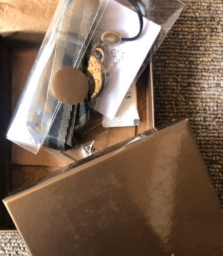新品未使用?GUCCI首かけストラップ