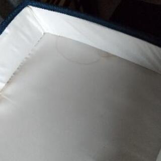 収納スツールの画像