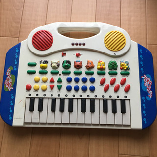 電子ピアノ？