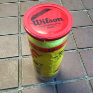 Wilson硬式テニスボール3個の画像