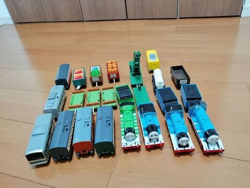 トーマス・プラレールと本