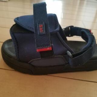 楽に履けるサンダルの画像