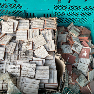 あげます【終了】タイル（45二丁 スダレ）24箱＋約12箱分の画像