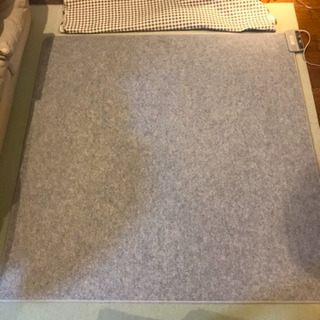 電気カーペット2畳用　美品