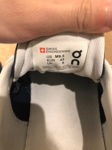 【送料無料！！】即購入On ランニングスニーカー クラウド メンズ 27.5cm