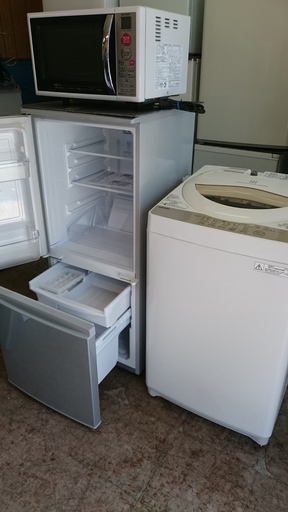 只今。商談中！！3点おすすめ商品！！シャープSJ-D14B-S 2ドア冷凍冷蔵庫　137L つけかえどっちもドア 2016年製・東芝AW-5G3　全自動洗濯機　5.0K　2016年製・シャープRE-180KS　電子レンジオーブンレンジ　2016年製