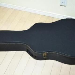 古いギターハードケースの画像