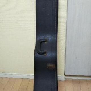 古いギターハードケース