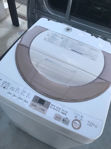 取引中2016年製シャープ全自動洗濯機容量7キロ美品。千葉県内配送無料。設置無料。